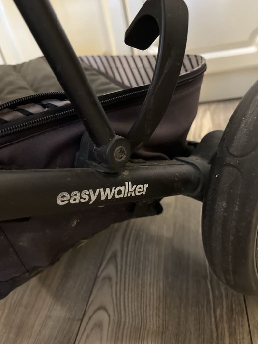 Продам детскую коляску б/у Easywalker
