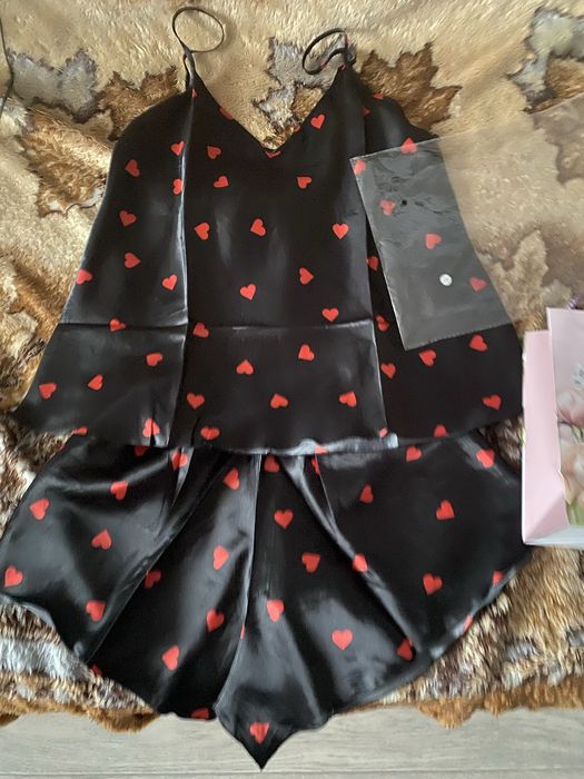 Пижама за 8000 торг есть