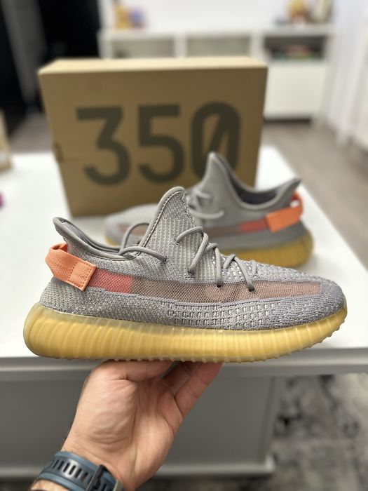 Yeezy Boost 350 V2