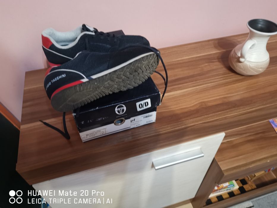 Vând adidași Sergio Tacchini