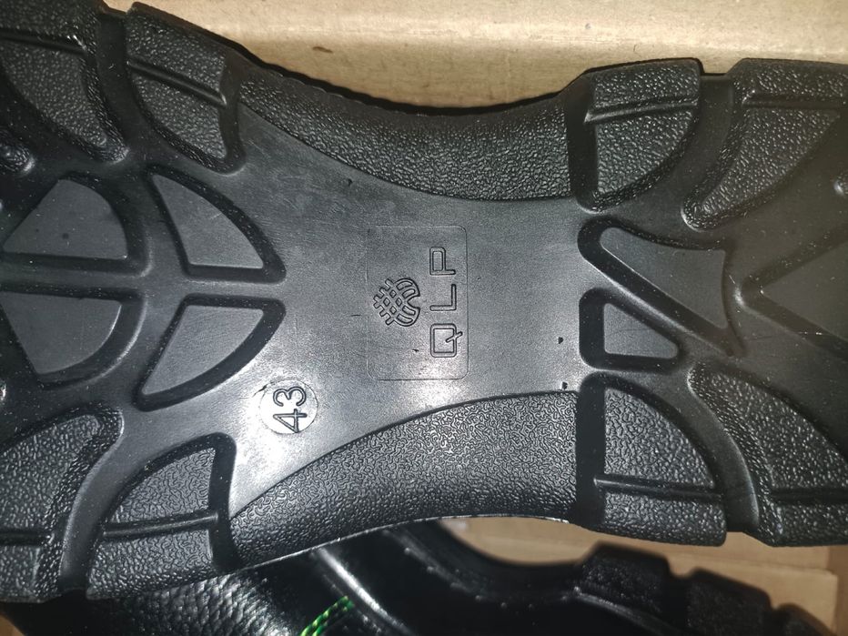 Продам ботинки мужскик