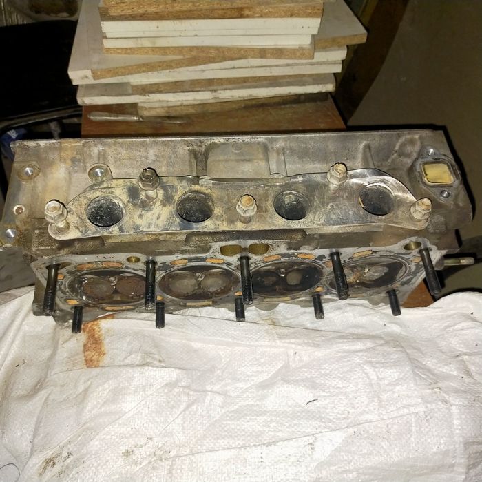 Тайота Карина правый руль.