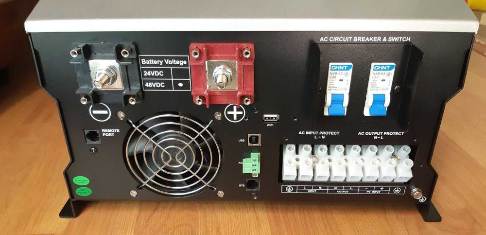 Lichidare stoc: Invertor sinus pur de joasa frecventa (traf de putere incorporat), putere reala 10KW/48V