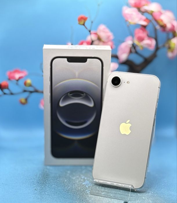 ГАРАНЦИОНЕН!!! Apple iPhone 16e, 128GB, 5G, White + адаптер Apple