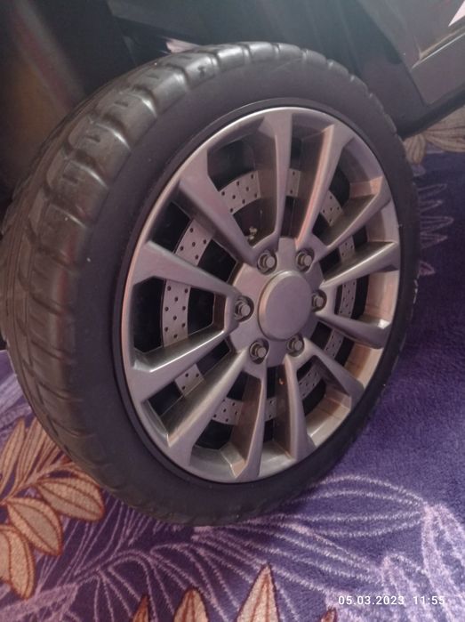 Детский машина 75000 почти новый