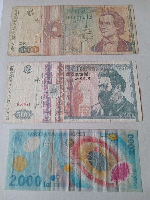 Vând bancnote și monede