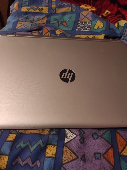 Laptop HP display 17 inch
