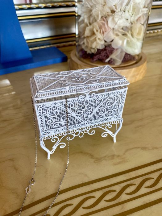 Шкатулка для украшений