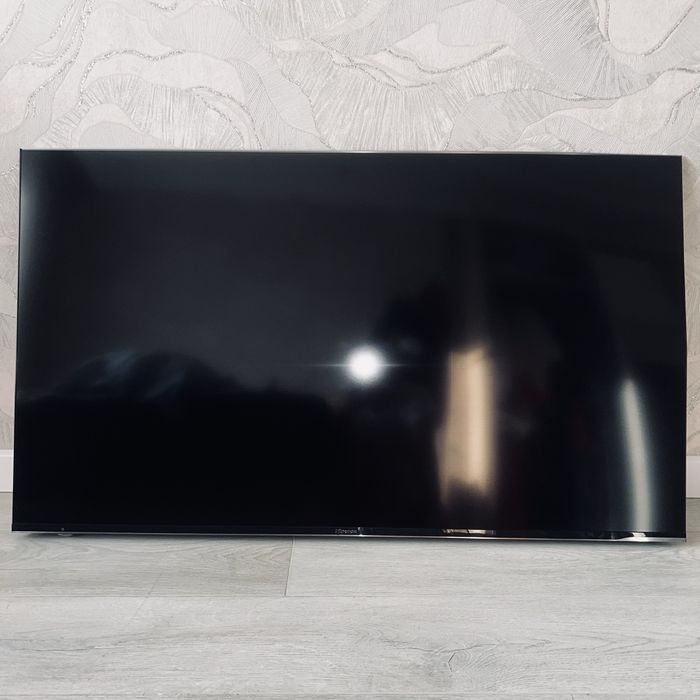 Телевизор  +  кранштейн