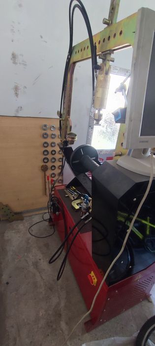 Diska toĝirlaydigon aparat