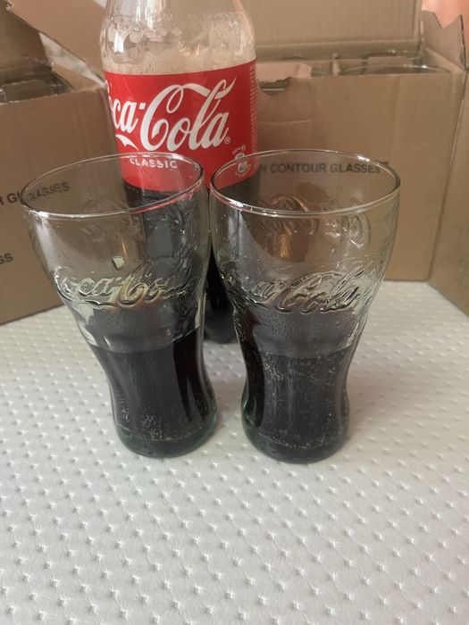 Стаканы кока- кола