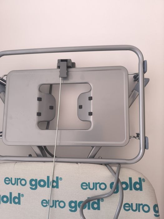 Masa de calcat Eurogold Professional  foarte stabila noua