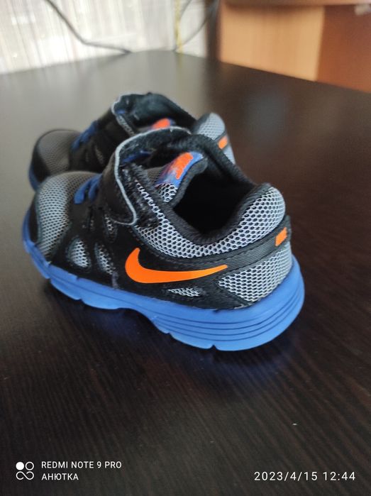 Продам кроссовки  ,,Nake,,оригинал