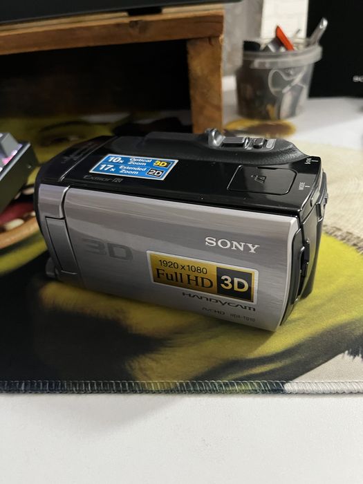 Продам 3D/2D камеру SONY HDR-TD10