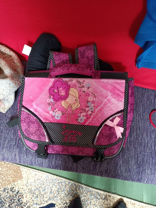 Ghiozdan  culoare roz fata