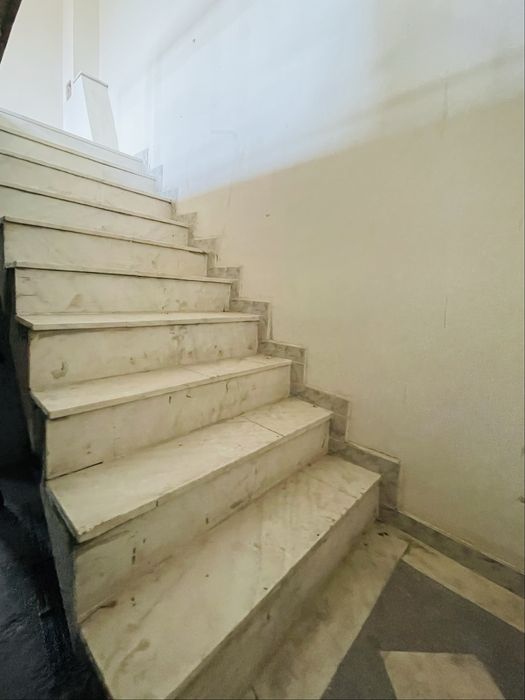 Casa BĂLEȘTI (5km Tgjiu-Gorj) la strada principala