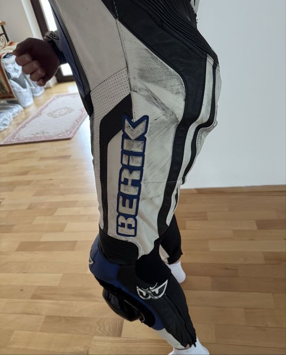 Costum/combinezon moto din piele Berik