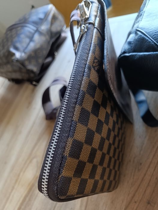 Мъжка чанта през рамо Louis Vuitton