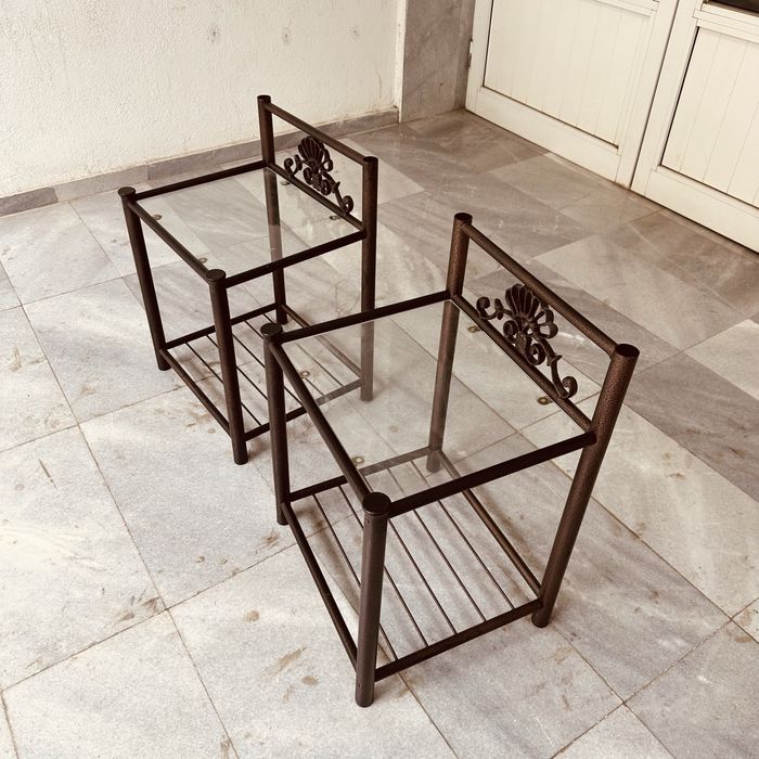 Комплект 2 метални масички от 90-те със стъклен плот