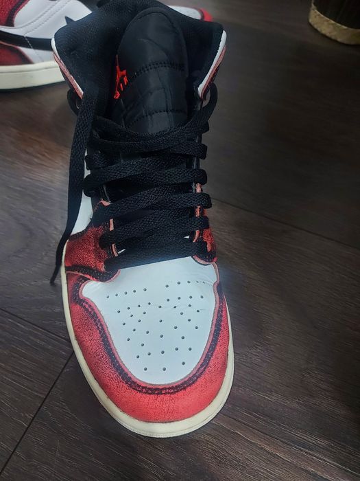 Air Jordan 1 Mid SE Wear-Away Chicago
