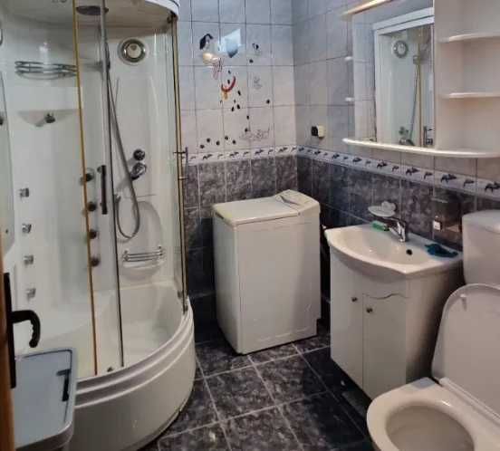 Дава се под наем Тристаен апартамент в Пловдив, Младежки Хълм - 74 кв.м за 234.6 € - Снимка #4