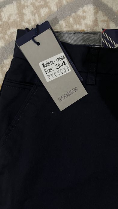 продам брюки для школы.