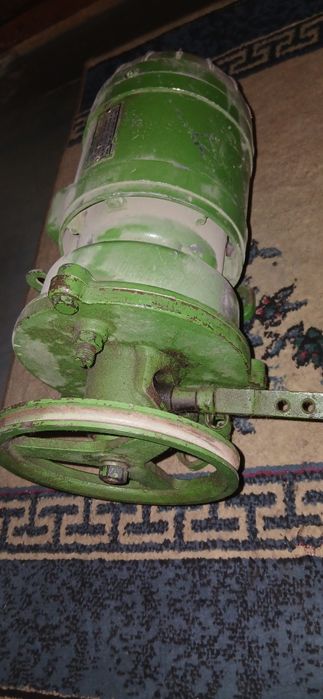 Электромотор-двигатель.