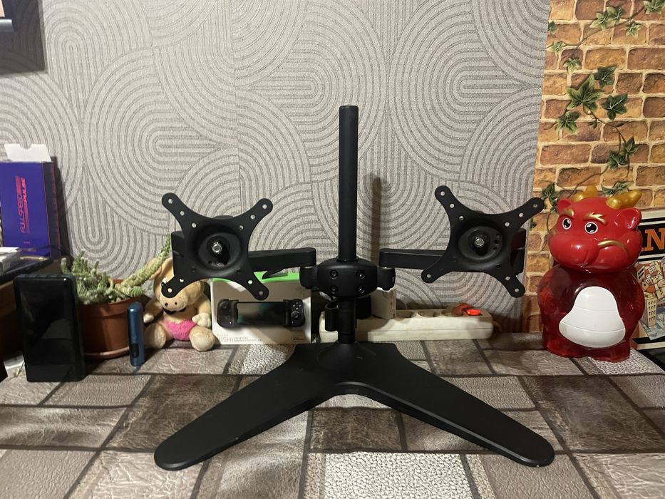 Стойка за два монитора