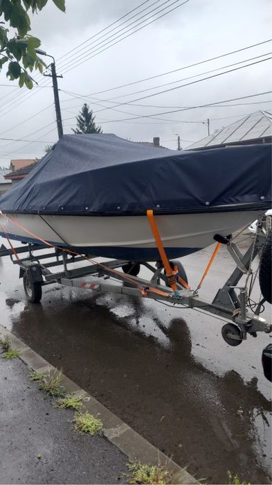 Barcă open Fiart Mare cu motor Mercury 40-60 cp