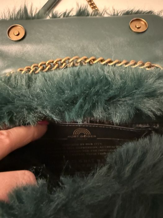 Продам сумку брендовую