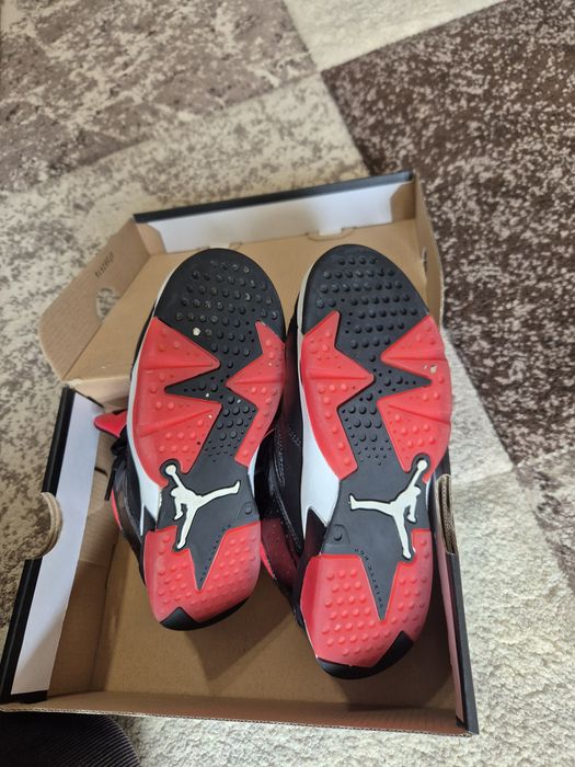 Adidași Nike Jordan