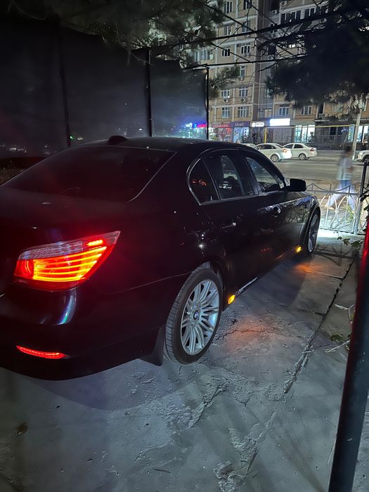 Продаю BMW 520i 2004г