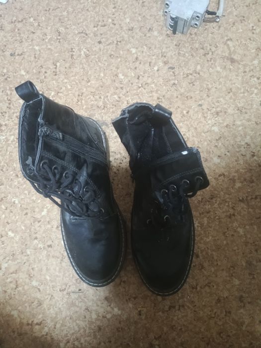 Обувь по 1500 тг