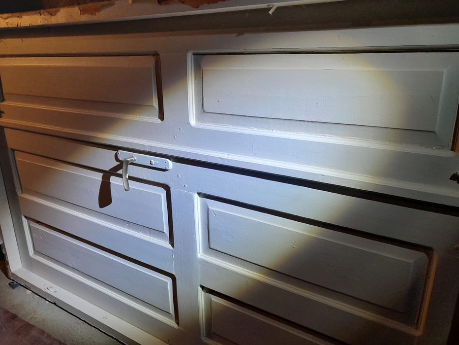 Дверь деревянная