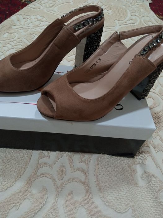 Женский туфли размер 35