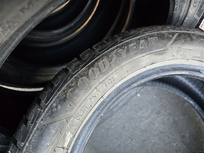 215/55/17 GOODYEAR 4бр