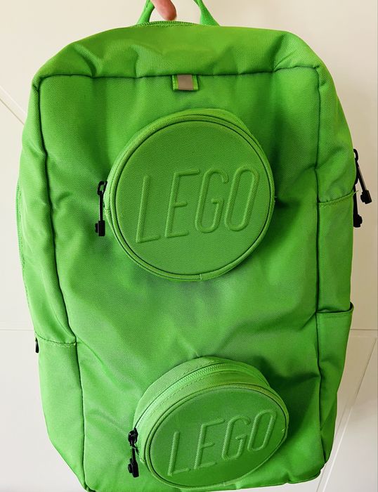 Зелена раница Lego.