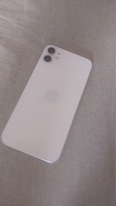 Iphone 11 | White