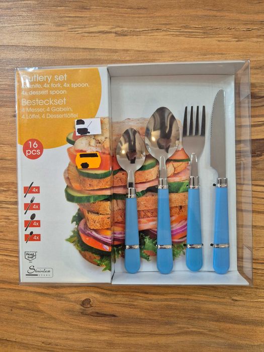 Set de tacamuri cu 16 piese