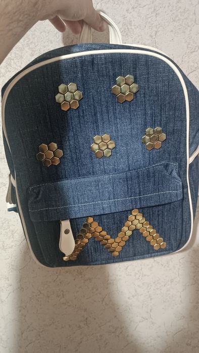 Продам  два новых рюкзока