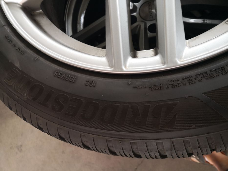 225 55 18 цола гуми Bridgestone dot 24 4 броя