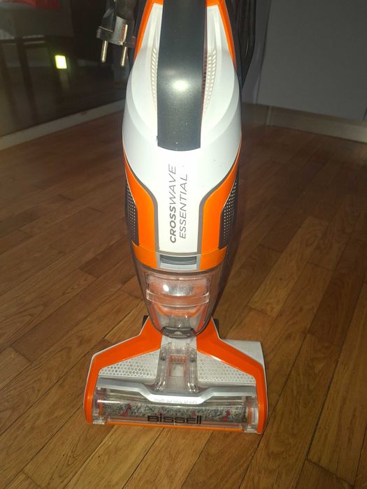 Aspirator vertical cu fir