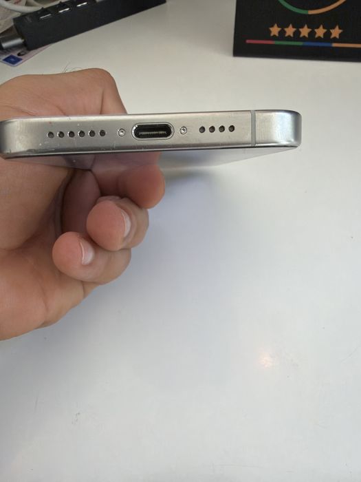 Vand iphone 15 pro max 256 gb