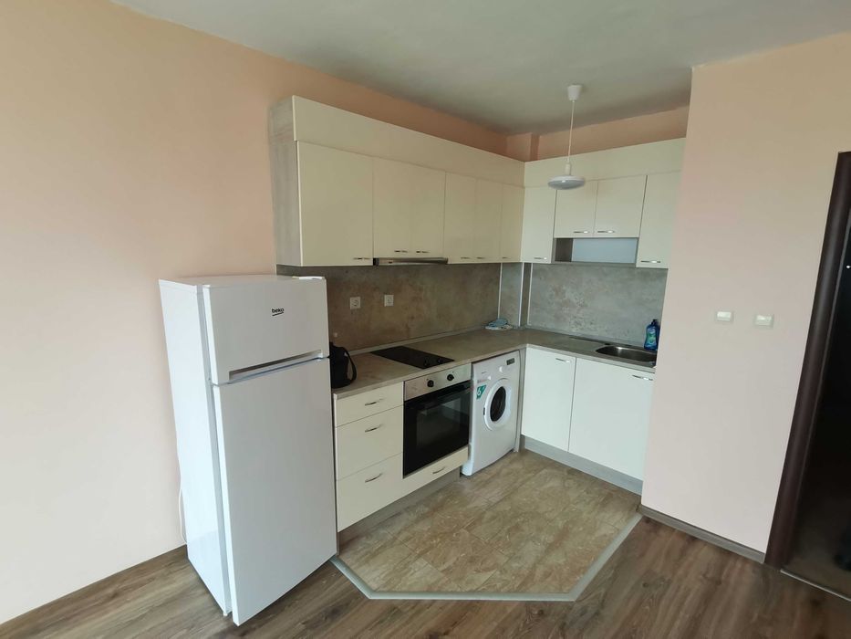 Дава се под наем Двустаен апартамент в Бургас, Славейков - 70 кв.м за 178.5 € - Снимка #6