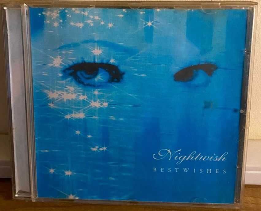 Спешно! колекцията си от CD-та на Nightwish