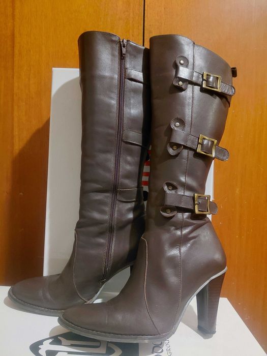 Дамски ботуши на ток от естествена кожа