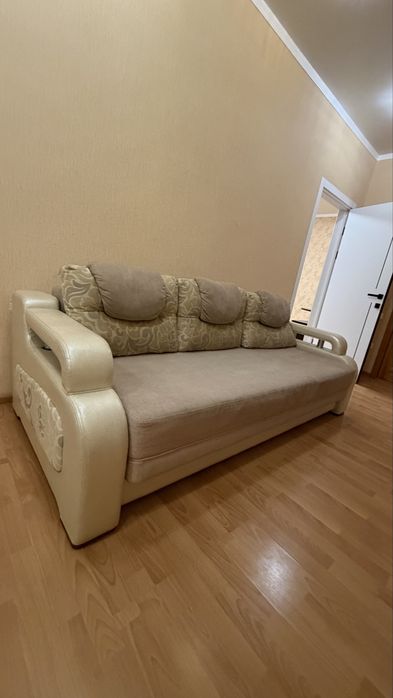 Раскладной диван с ящиками для хранения