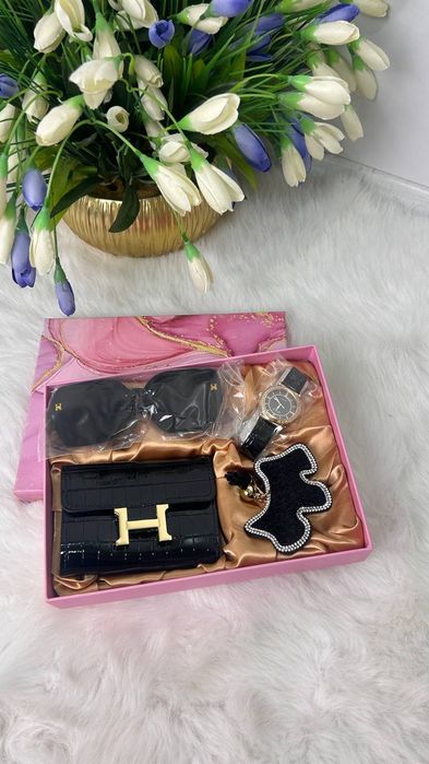 Ayollarga ajoyib sovģa tòplami