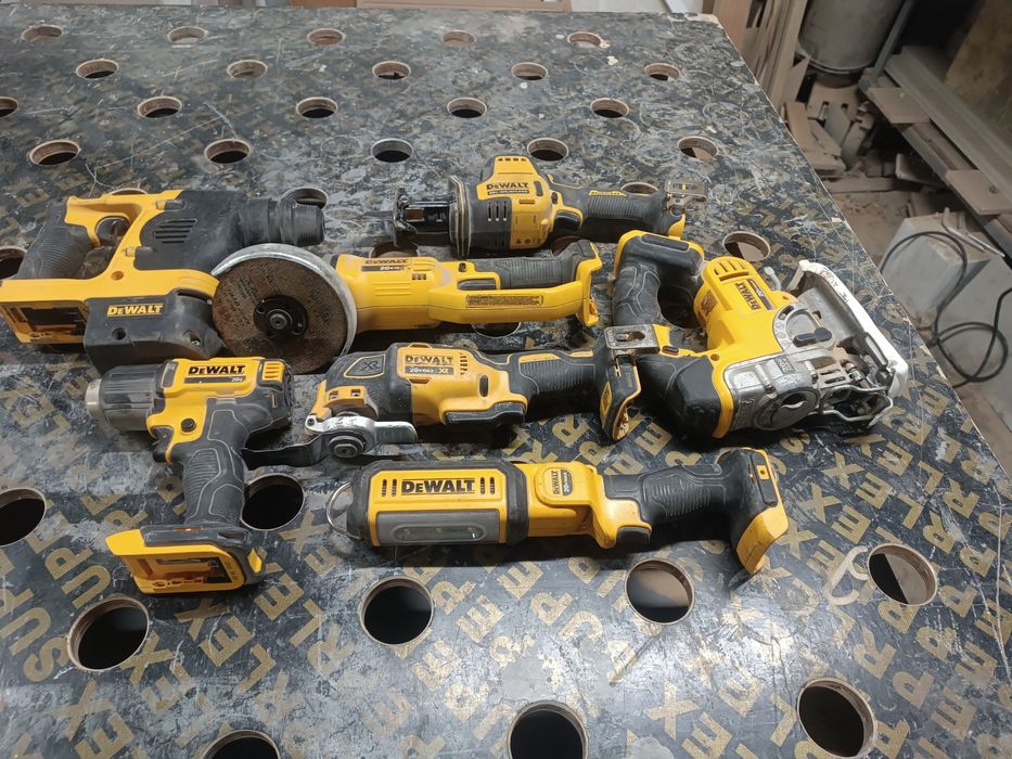 Зарядные устройства для интернета DeWalt