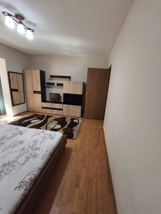 Închiriez apartament cu o camera !